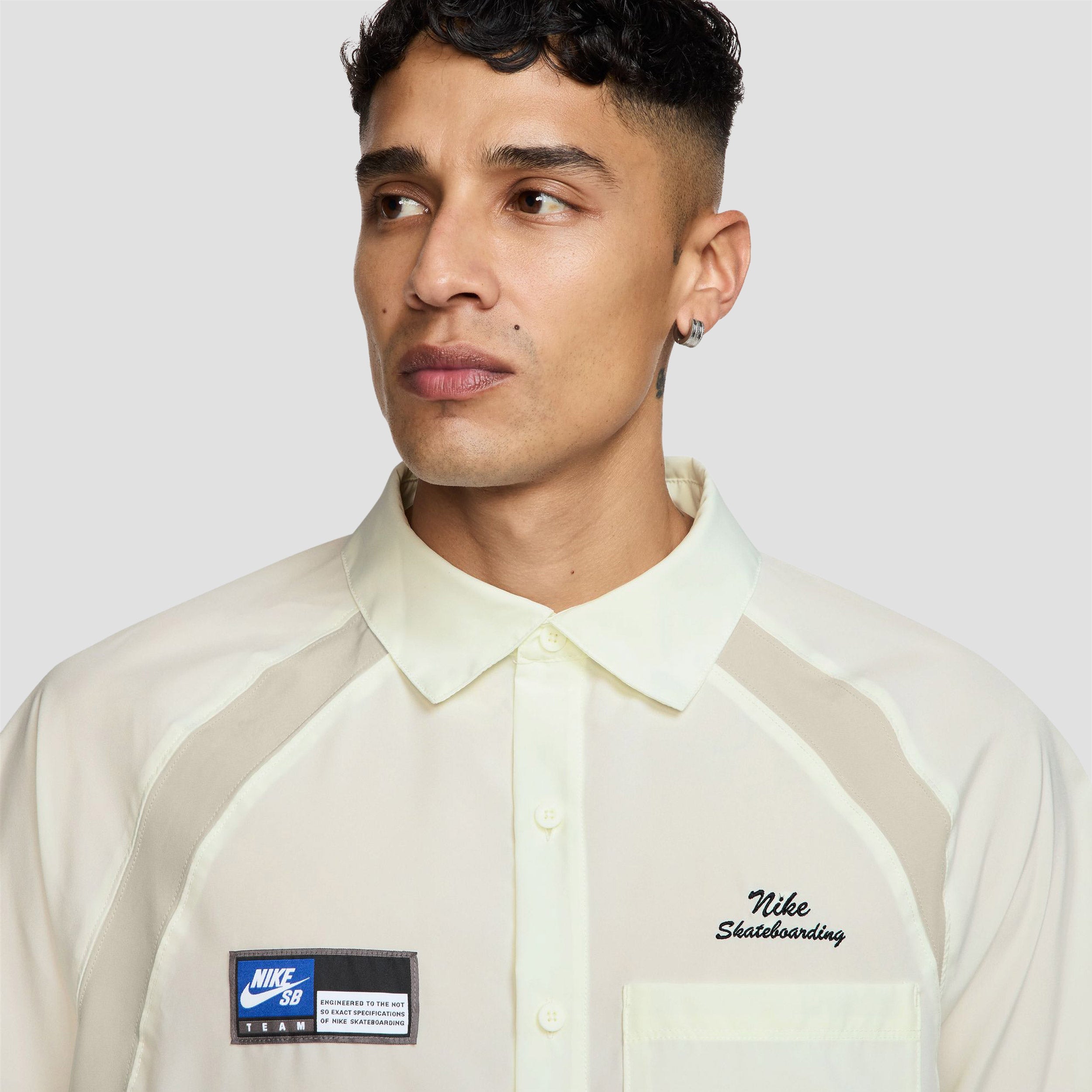 Nike SB Dri-Fit Bowler Woven Shortsleeve Shirt Sail / Light Bone / Black