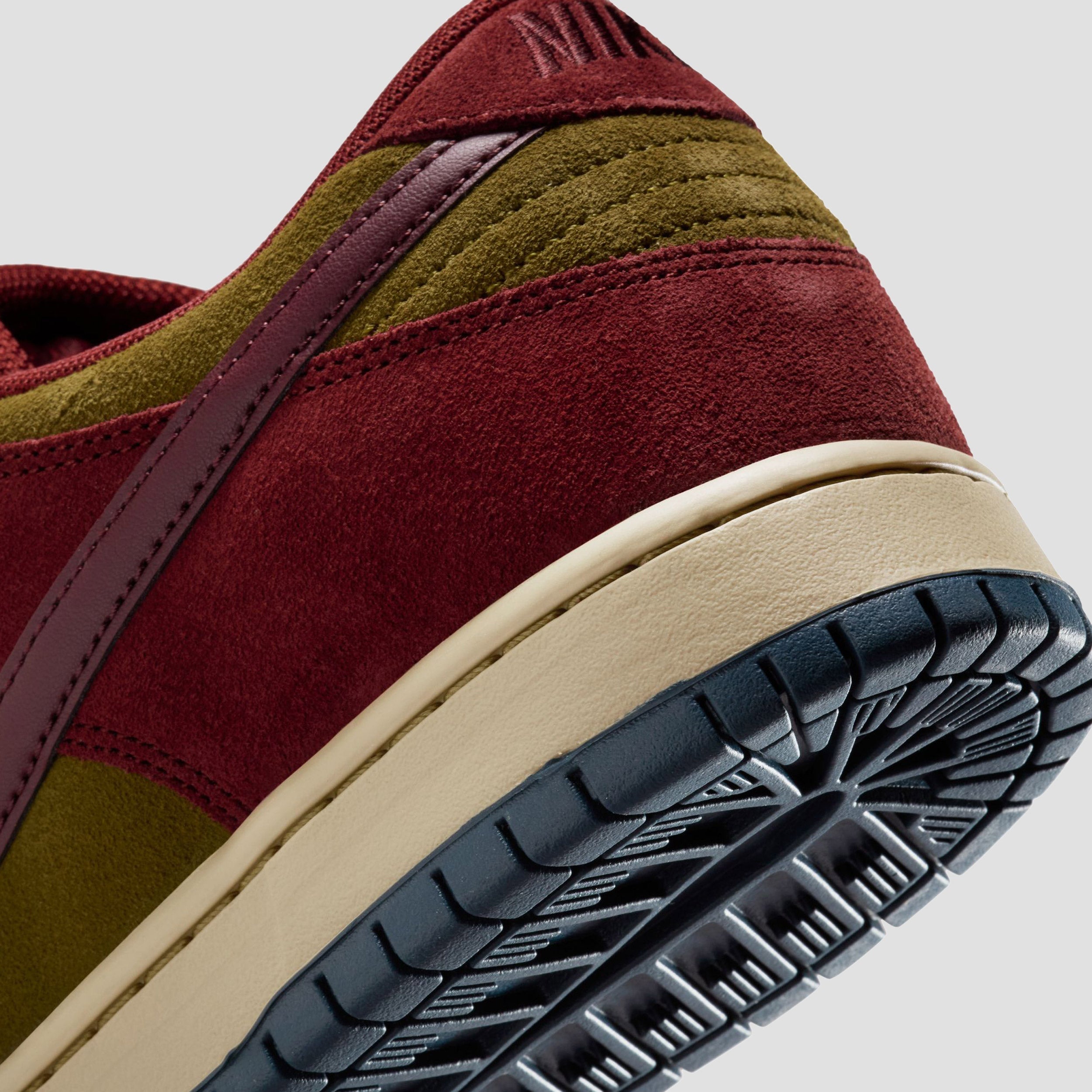 Nike SB Dunk Low Pro Skate Shoes Dark Team Red / Burgundy / Crush / Olive Flak