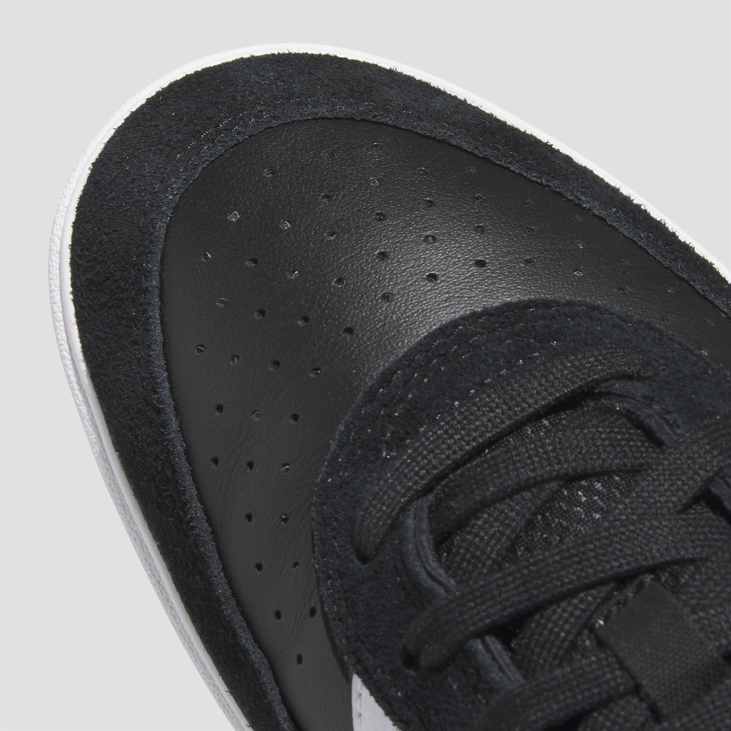 Adidas Tyshawn II Skate Shoes Core Black / Cloud White / Gum