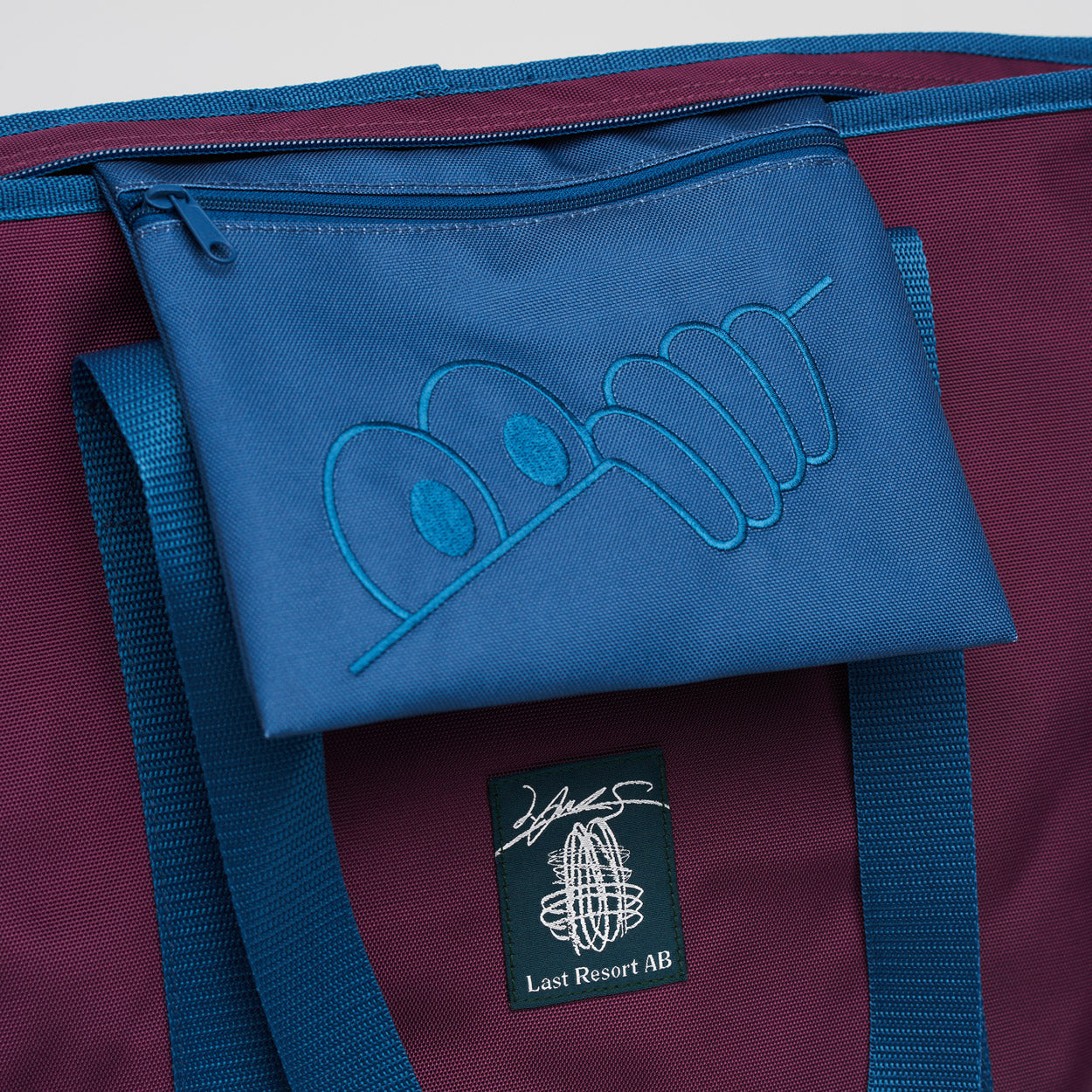 Last Resort AB x Julian Smith Cooler Bag Plum / Dirty Blue