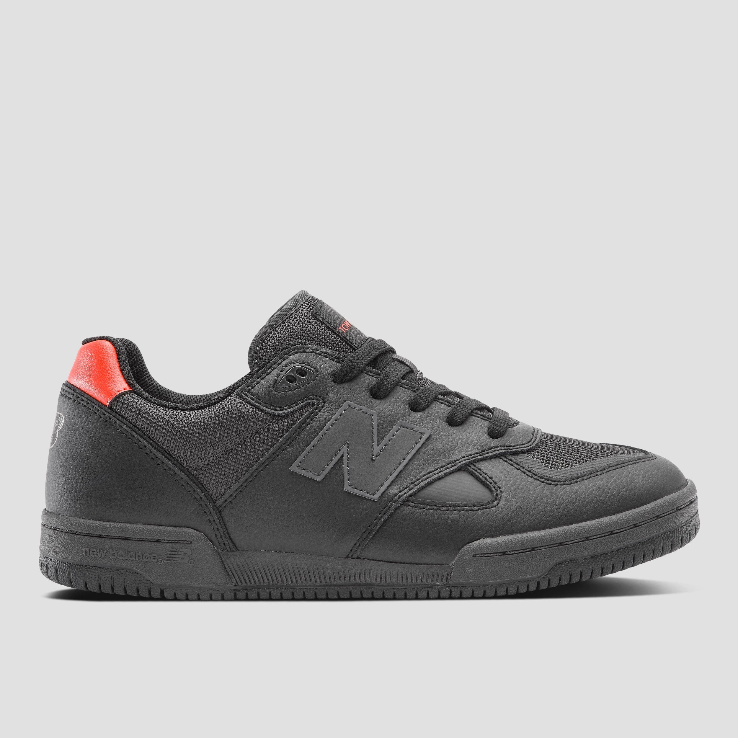 New Balance 600 Tom Knox Skateboard Shoes Black / Red