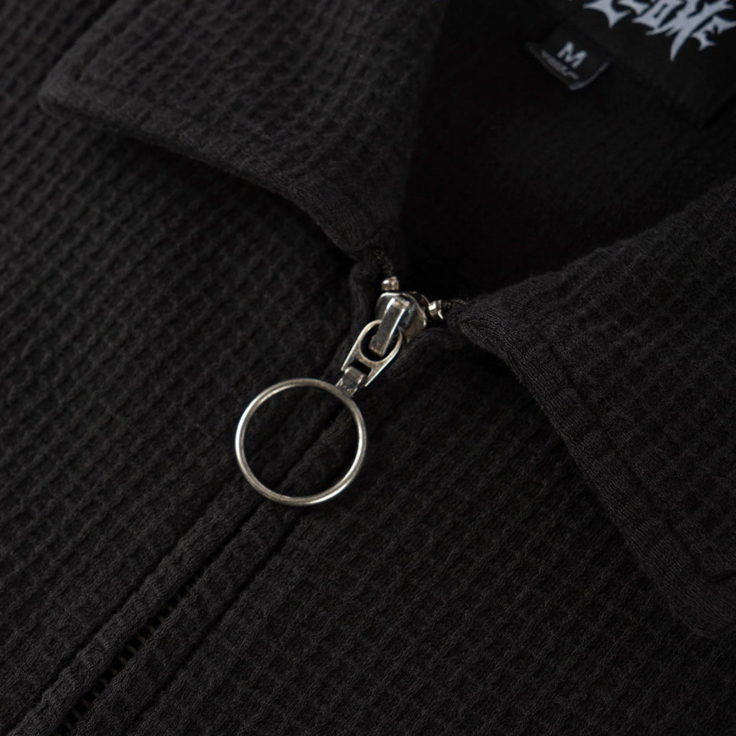 Welcome Sliver Waffle Knit Zip Shirt Black