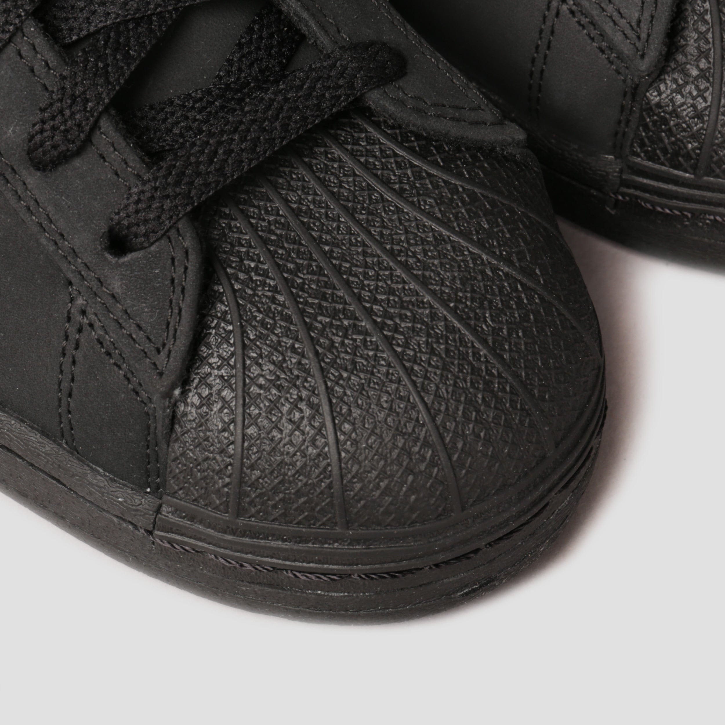 adidas Superstar ADV Shoes Core Black / Footwear White / Gold Metallic
