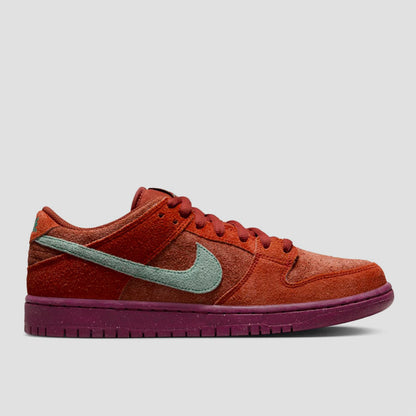 Nike SB Dunk Low Premium Skate Mystic Red / Emerald Rise-Rugged Orange