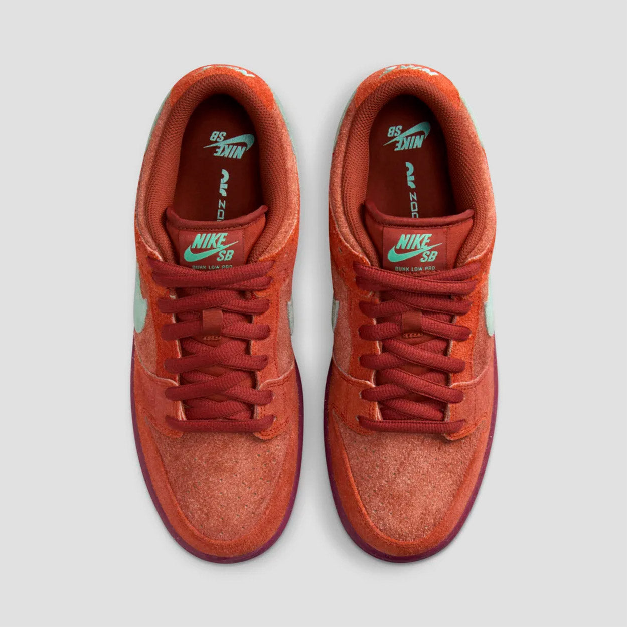 Nike SB Dunk Low Premium Skate Mystic Red / Emerald Rise-Rugged Orange