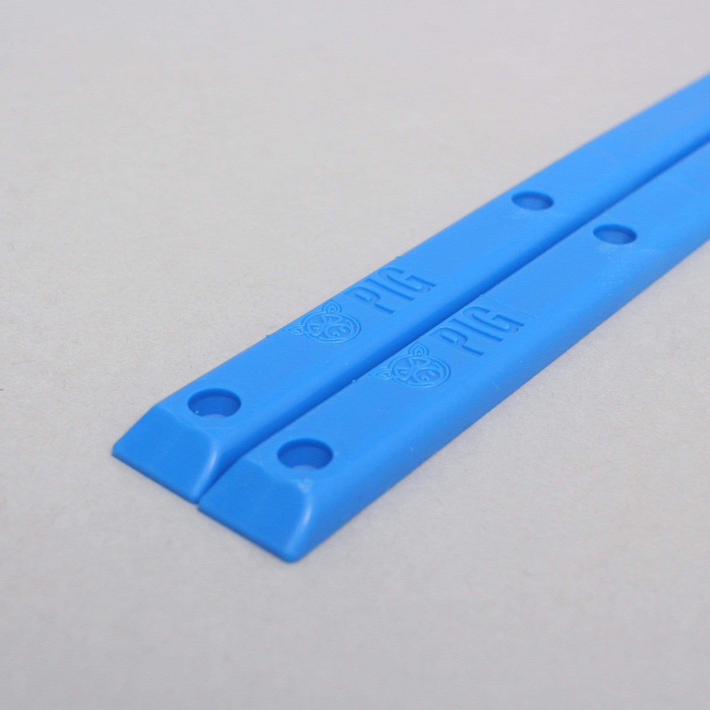 Pig Skateboard Rails Blue